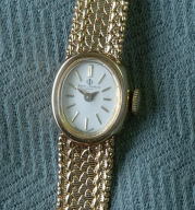 Ladies 14K solid gold Baume & Mercier bracelet watch